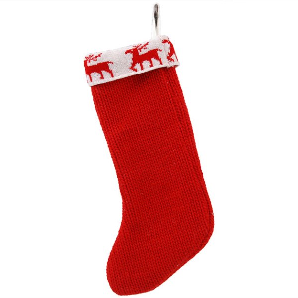Klassisk julstrumpa att fylla med paket och överraskningar, i gammeldags modell. Sticka i rött och vitt dekorerad med renar upp