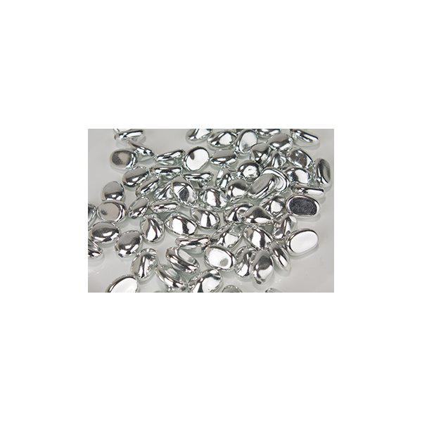 Silver färgade stenar i plast för dekoration, pynt och pyssel. Att ha i en vas med blommor ett fat med ljus eller liknande. Lev