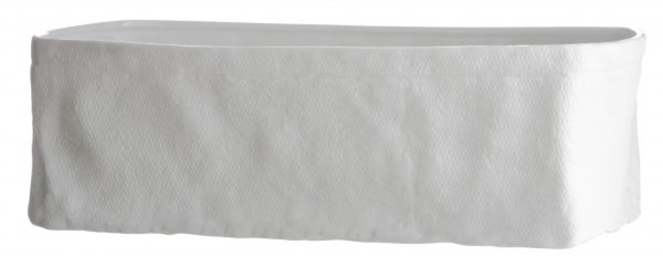 Vit keramik form i levande modell. Utformad som en stel säck med struktur yta. Avlång i formen passande att ha cylinder ljus i n