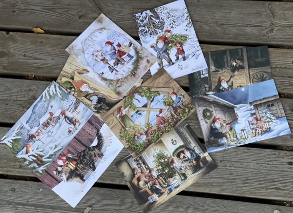 Vackra gammeldags inspirerat julkort designad och ritad av konstnären Lena Petersson. Levande och vackert detaljfullt motiv. A