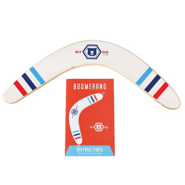Klassisk Boomerang i trä, en rolig utomhusleksak som är utformad för att återvända till kastaren. Perfekt att ta med sig till st