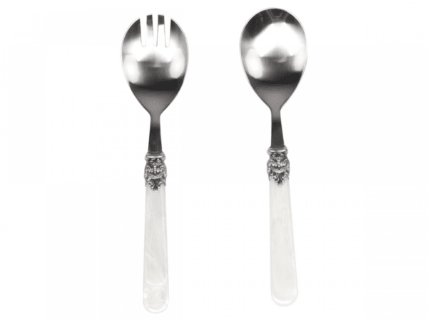 Vackra silverfärgade serverings /salladsbestick i gammeldags modell med snirklig dekor och skaft i antik champagne. Säljes i set