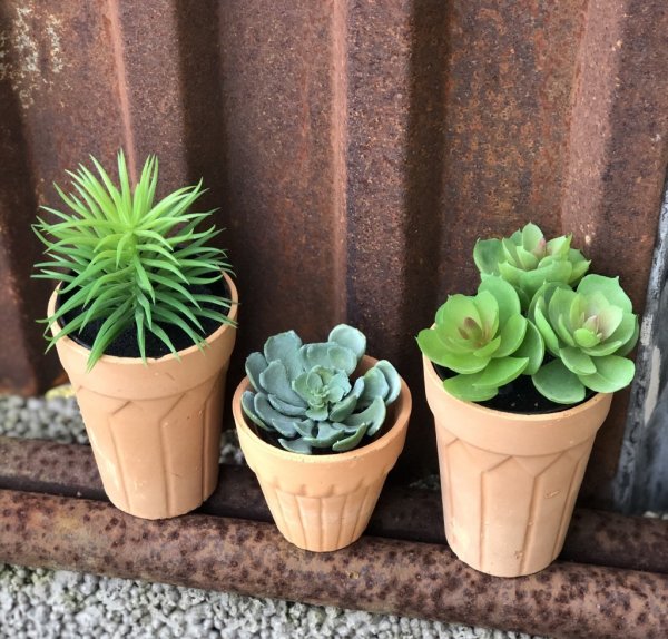 Lerkrukor terrakotta med vackert mönster