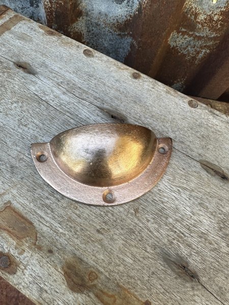 Koppar färgat skålformat handtag