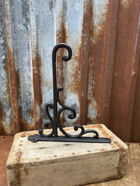 Krok för vägg till lyktor eller amplar dekorerad modell