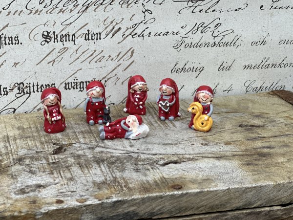 Familjen Jul i julbestyr 