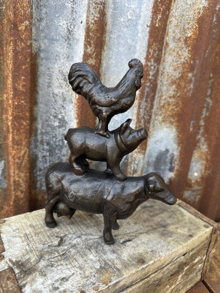 Lantlig djur staty dekoration i järn