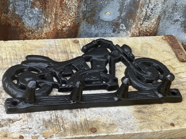 Krok / hängare motorcykel i järn 