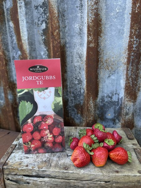 Jordgubbs Te med smak av jordgubbar