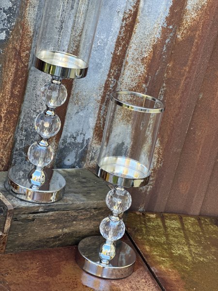 Ljusstake på fot med cylinderglas och diamant inslag 