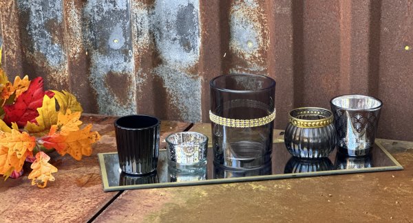 Spegel bricka med ljuslyktor i fattigmanssilver och guld