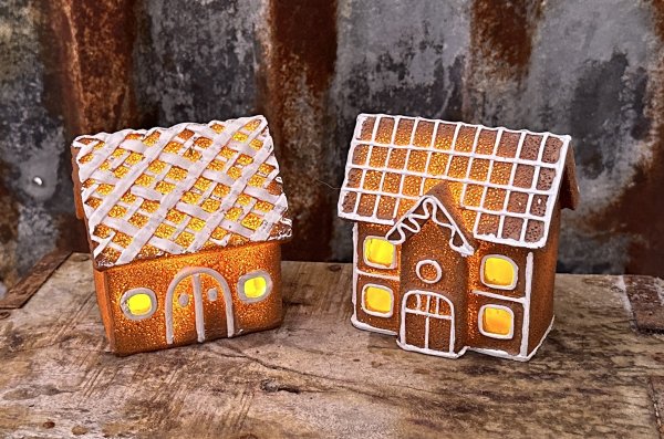 Pepparkakshus vinter stuga med belysning