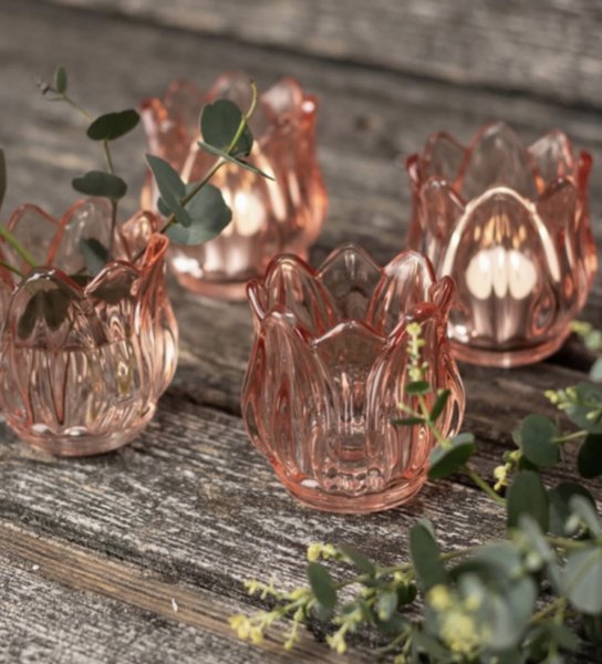 Tulpan ljuslykta i rosa glas