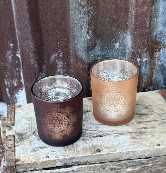 Ljusglas med snöstjärna i brunt och silver 