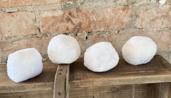 Vita konstgjorda Snöbollar att dekorera med 