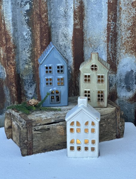 Hus i porslin större med LED belysning 