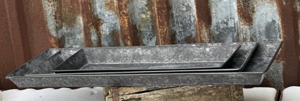 Avlång större zink bricka i grå svart nyans 