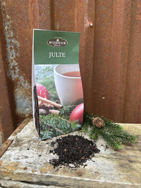 Jul Te med smak av blåbär tranbär kanel kardemumma och stjärnanis