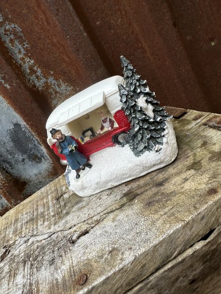 Matvagn i vinterskrud med belysning