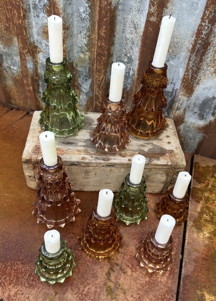 Färgglad ljusstake gran i glas