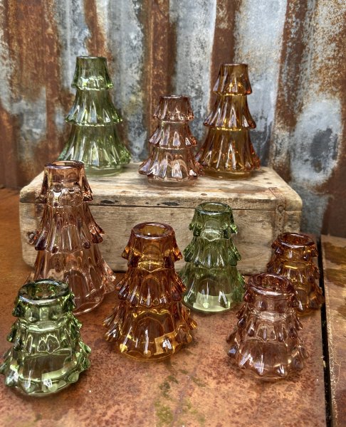 Färgglad ljusstake gran i glas