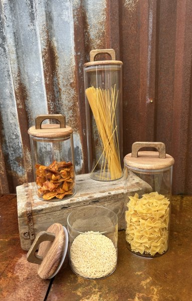 Förvarings burkar i glas med trä lock