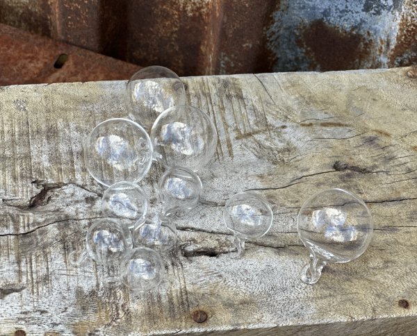 Flöten i glas mindre modell med ögla