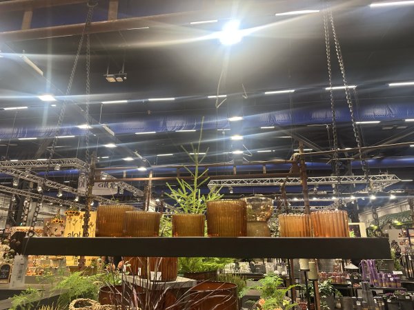 Stor svart hylla / takhyllan att hänga 