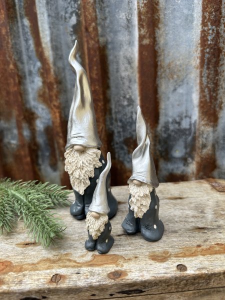 Prickig tomte Fritte med silverfärgad luva Designad Ruth Vetter