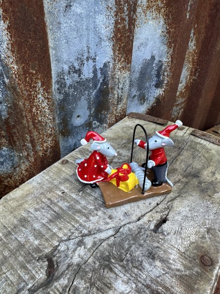 Söta jul råttor med råttfälla Designad Camilla Ståhl 