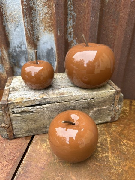 Äpple brunt i porslin