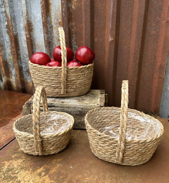 Flätad korg med handtag för plantering och dekoration