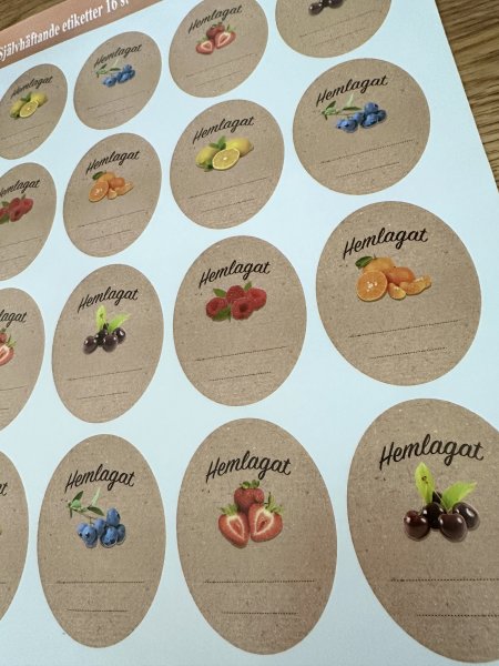 Etiketter Hemlagat med frukt och bär motiv