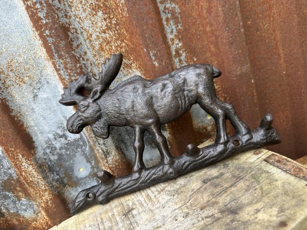 Hängare älg i järn med krokar