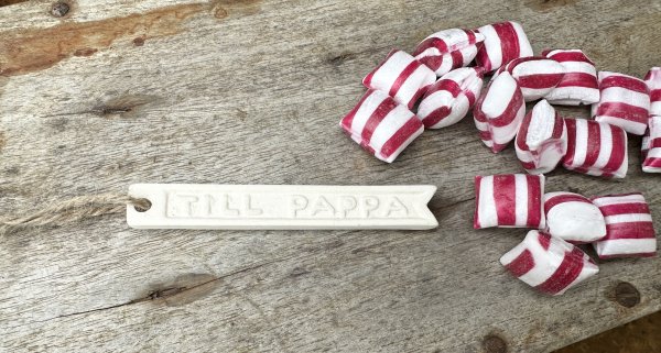 Porslins tag/skylt mamma & pappa