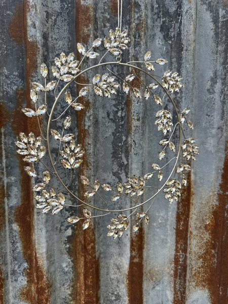 Vacker och elegant silver krans med diamant prismor 