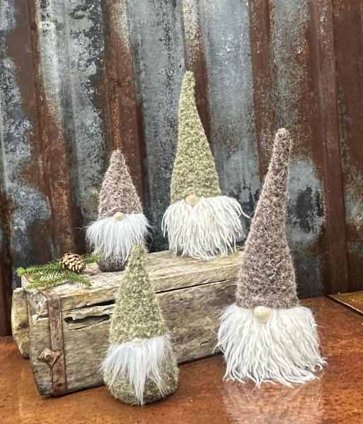 Putte skogs tomte med vitt skägg 