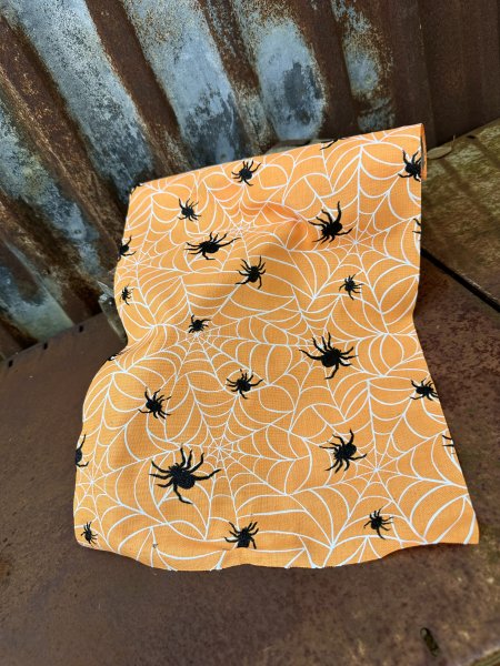 Löpare Halloween med glitter spindlar 