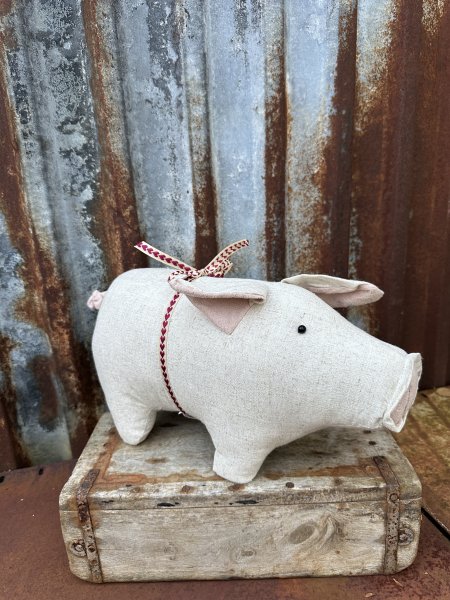 Elsa julgris i nostalgi modell linne beige med band 