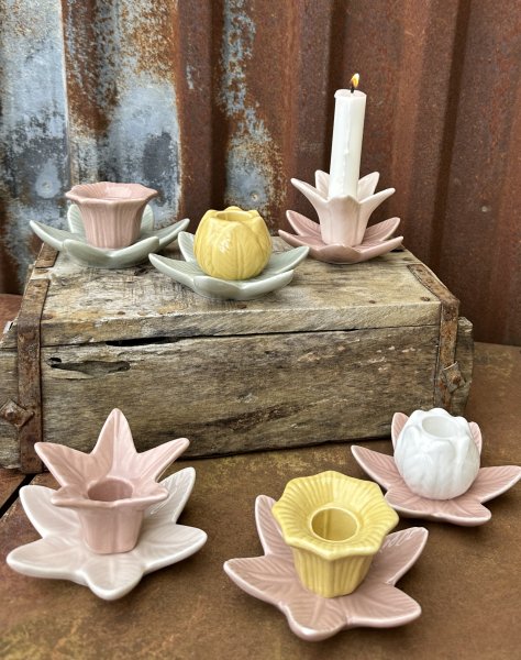 Vår blomma ljusstake i pastell 