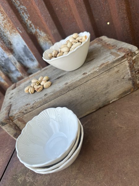 Skål Flora i porslin med vacker dekor