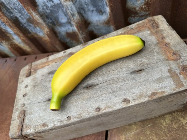 Konstgjord gul banan