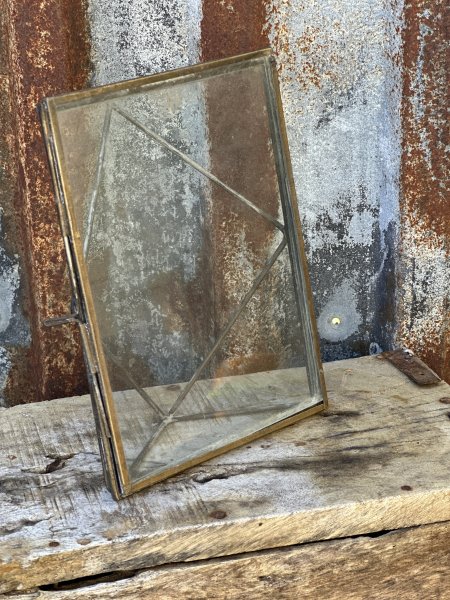 Fotoram i glas och antik guld 