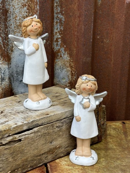 Söt vit ängel med silver inslag 