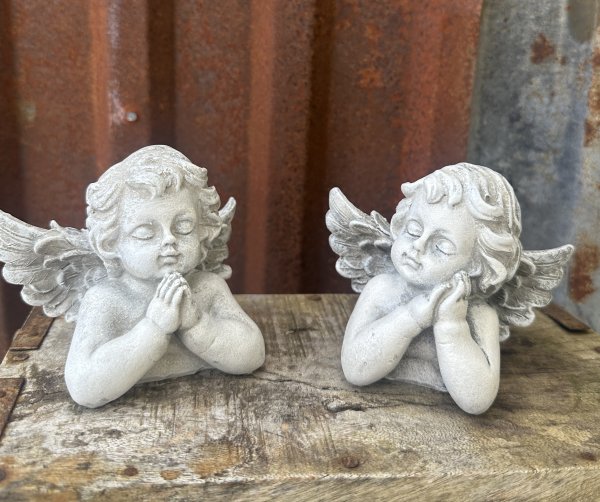 Grå ängel byst "gravängel" med stora vingar