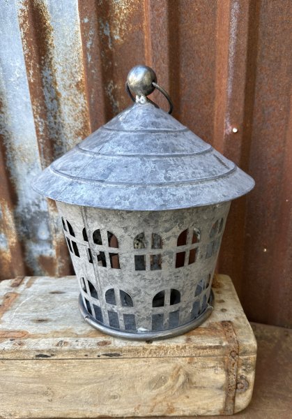 Runt stort ljushus i zink 