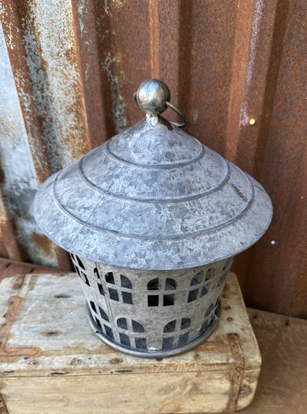 Runt stort ljushus i zink 