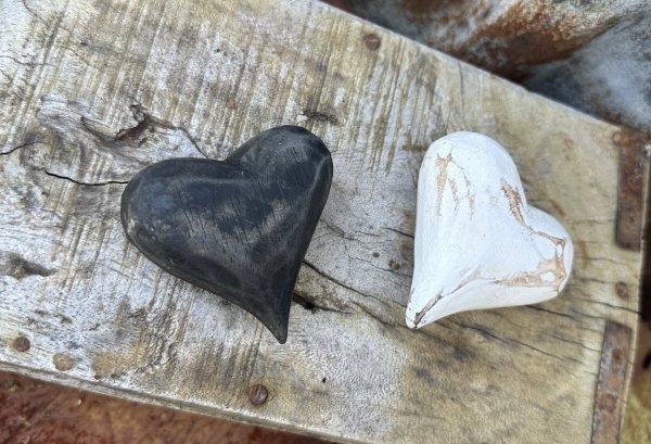 Hjärta i trä att dekorera med