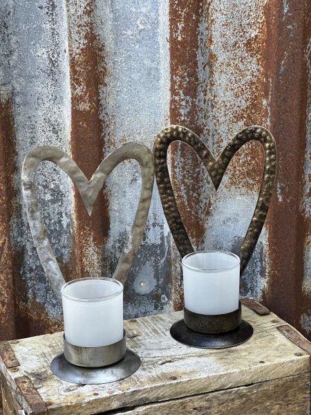 Ljusstake hjärta i metall med frostat ljusglas