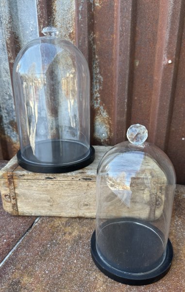 Glaskupa / glasklocka på fat med diamant knopp